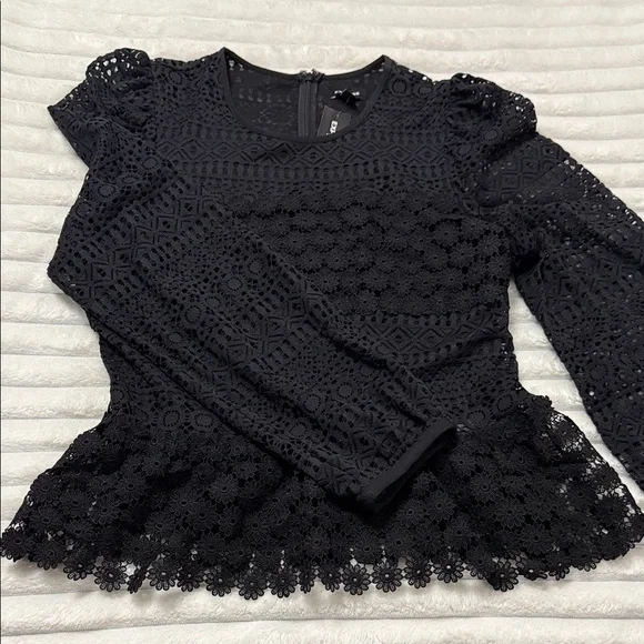 Express Black Blouse - Picture 6 of 7